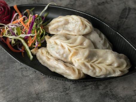 Pork Steamed Momos (5 Pcs)