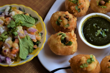 Classic Old Panipuri (60 Pcs 40 Pcs) (Mix Flavored Pani)