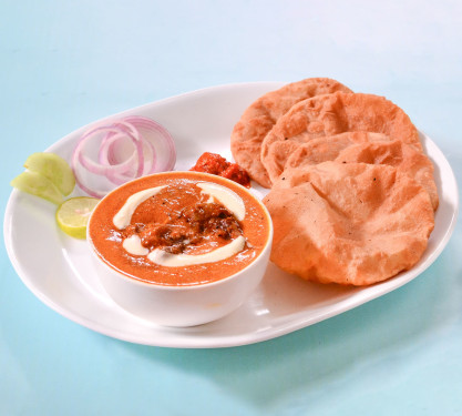 Poori (4 Pcs) And Chicken Curry