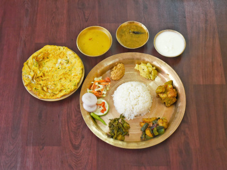 Assamese Thali With Omelette