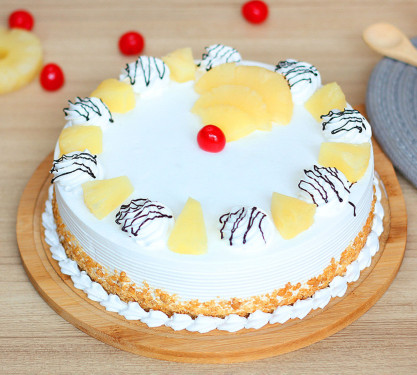 Pineapple Cream Cake [1/2 Kg]