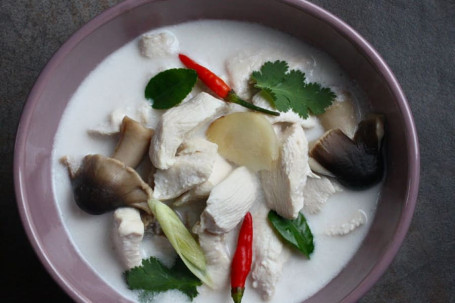 Chicken Tom Kha Hed Soup