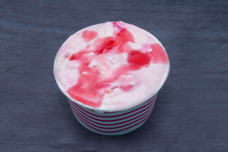 White Chocolate With Raspberry Gelato Cup