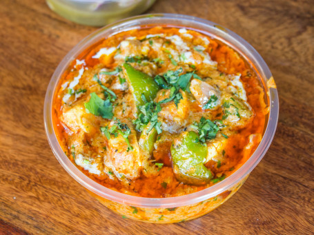 Paneer Do Pyaza (Served With Salad And Chutney)