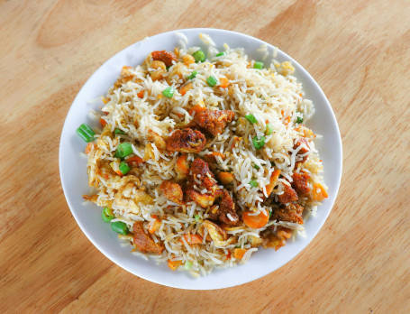 Chicken Manchurian Fried Rice Provide Chutney,Raita, Salad]