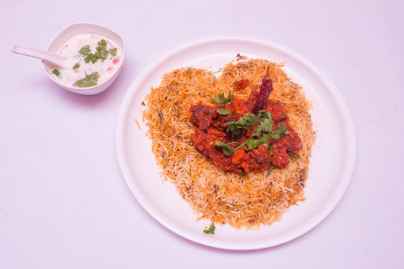 Mutton Biryani Served With Raita And Salan)