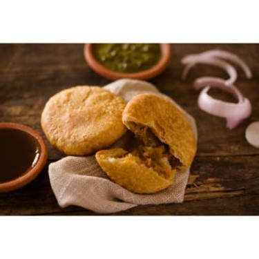 Pyaaz Kachori (3Pcs)