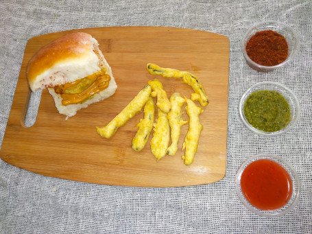 Smoky Peri Peri Mayonnaise Vada Pav 1Pcs)