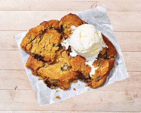 Pasta Per Biscotti Con Gocce Di Cioccolato Calda E Appiccicosa