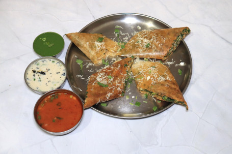 Palak Paneer Roll Dosa