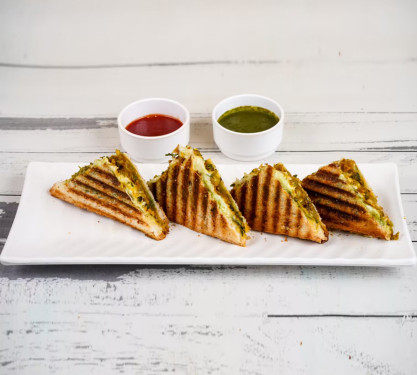 Alu Mutter Cheese Toast (Medium Spicy) (Served With Sauce)