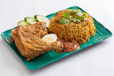 Dry Noodles With Fried Chicken