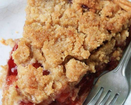 Cherry Crumble Pie