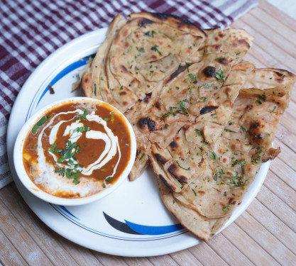 Dal Makhani With 2 Lachha Parantha