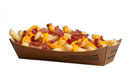 Baton Potatoes With Cheddar Cheese Sauce And Bacon