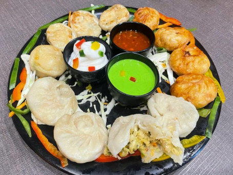 Veg Momos Platter 9 Pieces [Steamed+Fried+Pan Fried]