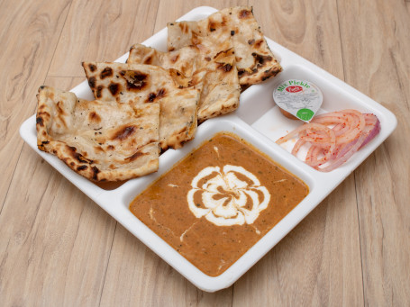 Onion Kulcha With Chole Raita