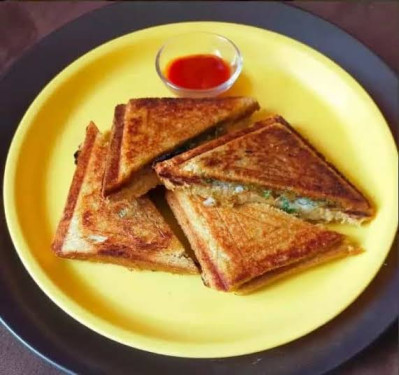 Aloo Pyaaz Toast [4 Pieces]