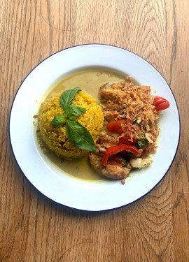 Green Curry Fried Rice With Grilled Chicken (Slightly Hot