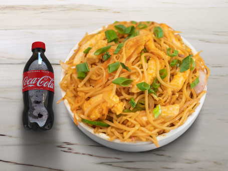 Chicken Hakka Noodles Coke 250 Ml Pet Bottle