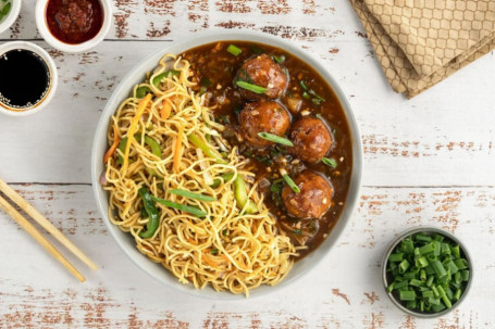 Veg Hakka Noodles Veg Manchurian Gravy Bowl