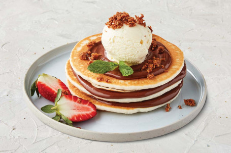 Pancakes With Nutella Reg;