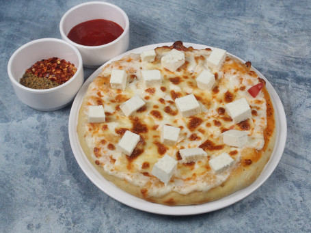 7 Cheese And Paneer Pizza