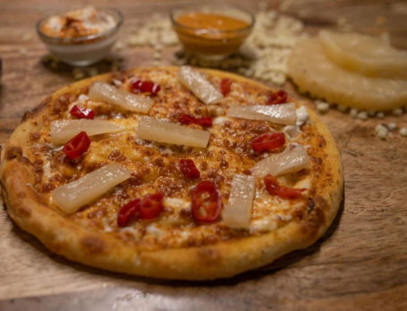 Red Paprika With Pineapple Pizza