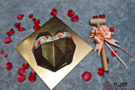 Pinata Anniversary Cake