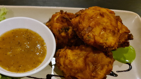 Onion And Mango Bhaji