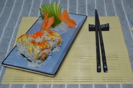 Sizzling Prawn Deluxe Roll
