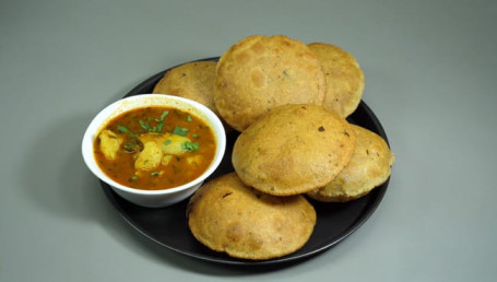 Poori (5Pcs)+Sabzi Mattar Aloo