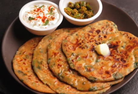 (Combo) 2 Aloo Paneer Parathe Dahi Salad Pickle Green Chilli