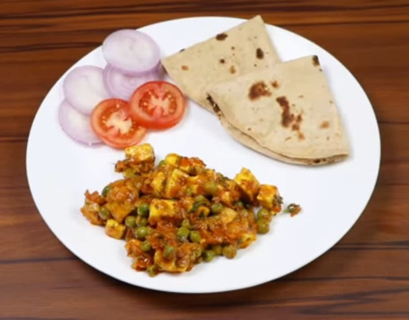 (Combo) Paneer Bhujiya 4 Tava Roti Rayta Salad Achar Green Chilli