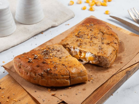 Jalapeno And Corn Stuffed Garlic Bread