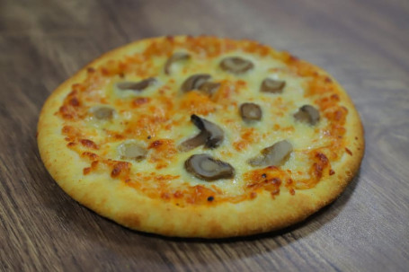 Dieced Cheese And Mushroom Pizza