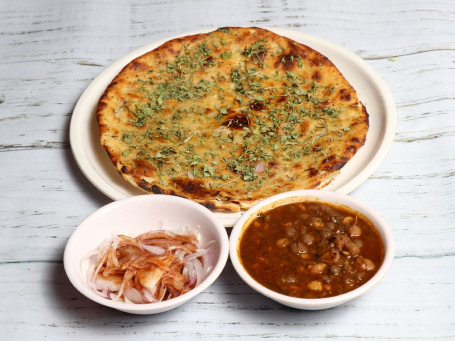 Aloo Methi Kulcha Naan With Channe (Per Pc)