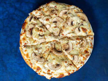 8 Cheese Mushroom Tandoori Pizza