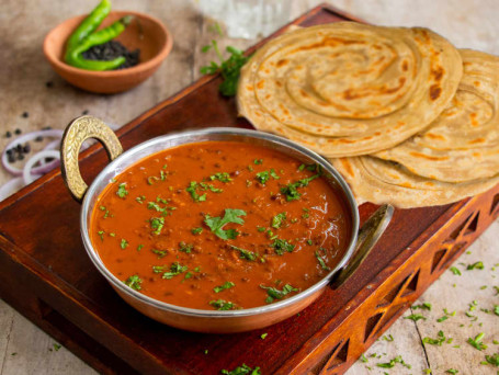 Amritsari Dal Makhani +2 Laccha Parantha