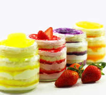 1 Vanilla Cake Jar 1 Strawberry Cake Jar