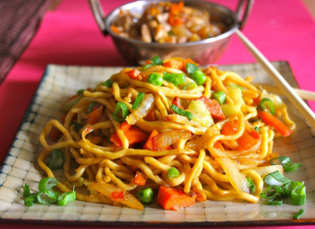 Schezwwan Veg Fried Noodles