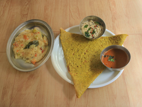 Upma Pesarattu (Served With Allem Chutney With Sambar)