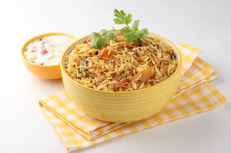 Vegetable Biryani With Onion Raita