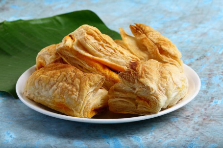 Veg Puff (1 Pc) (Veg)