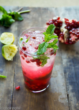 Grenadine Lemonade Mocktail