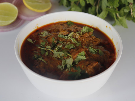 Chicken Curry (500 Ml Box)(Served With Salan)