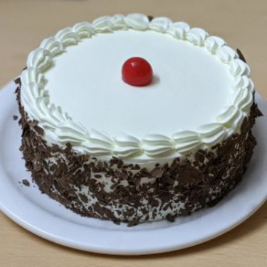 Yummy Black Forest Cream Cake