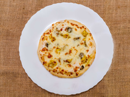 Cheese Mushroom Paneer Pizza