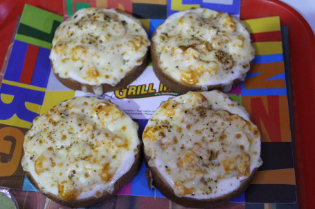 Paneer Garlic Bread Supreme