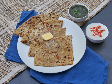 2 Pcs Aloo Paratha Curd Pickle